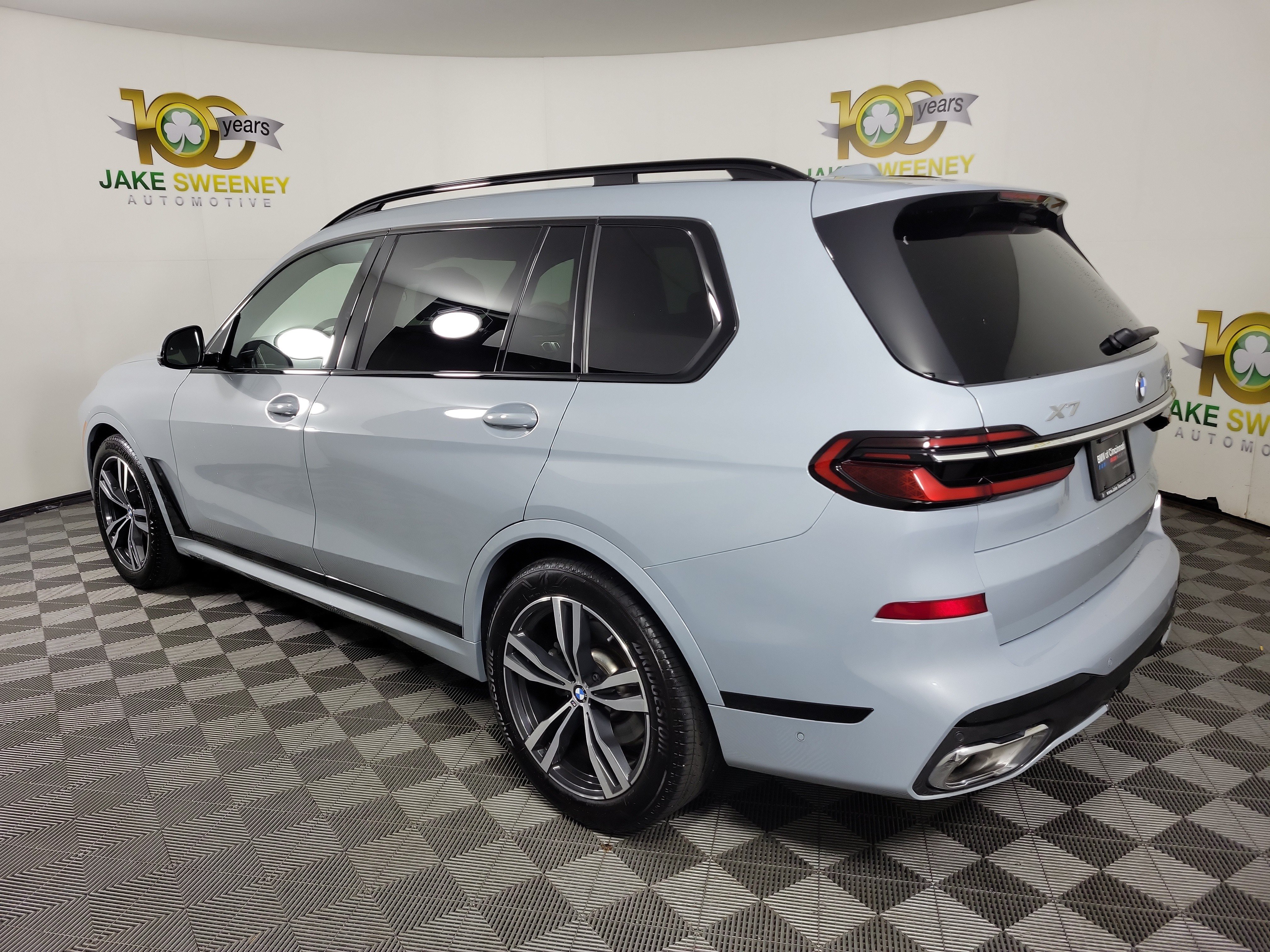 Certified 2025 BMW X7 xDrive40i w/ M Sport Package AWD/4WD image 5