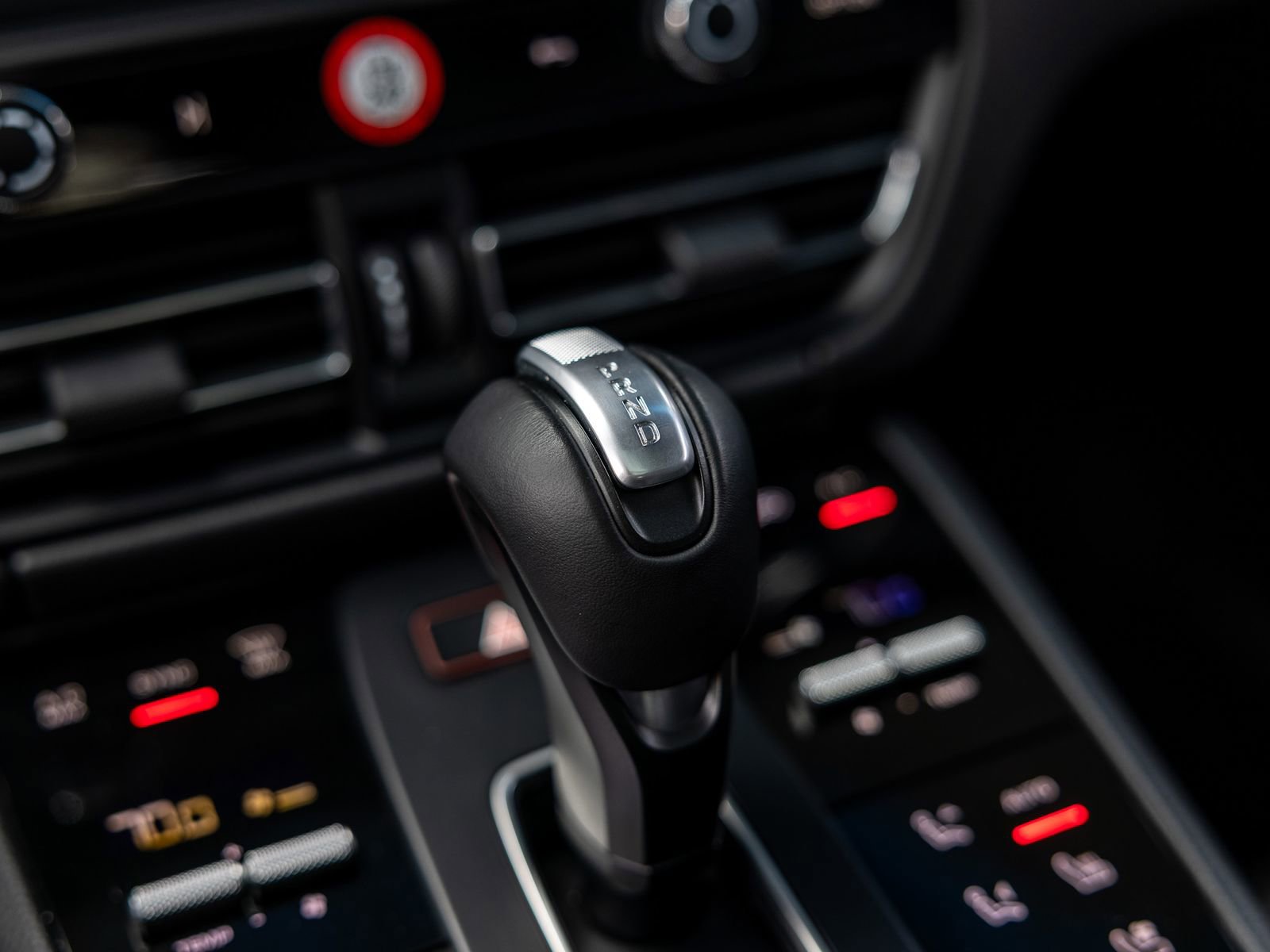 Certified 2024 Porsche Macan S image 62