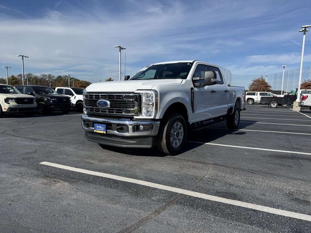 Used 2024 Ford F250 XLT image 3