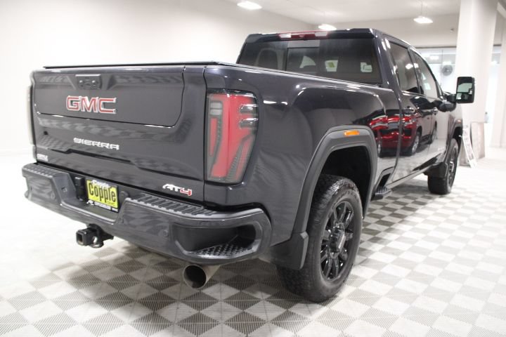 Used 2025 GMC Sierra 2500 AT4 AWD/4WD image 11