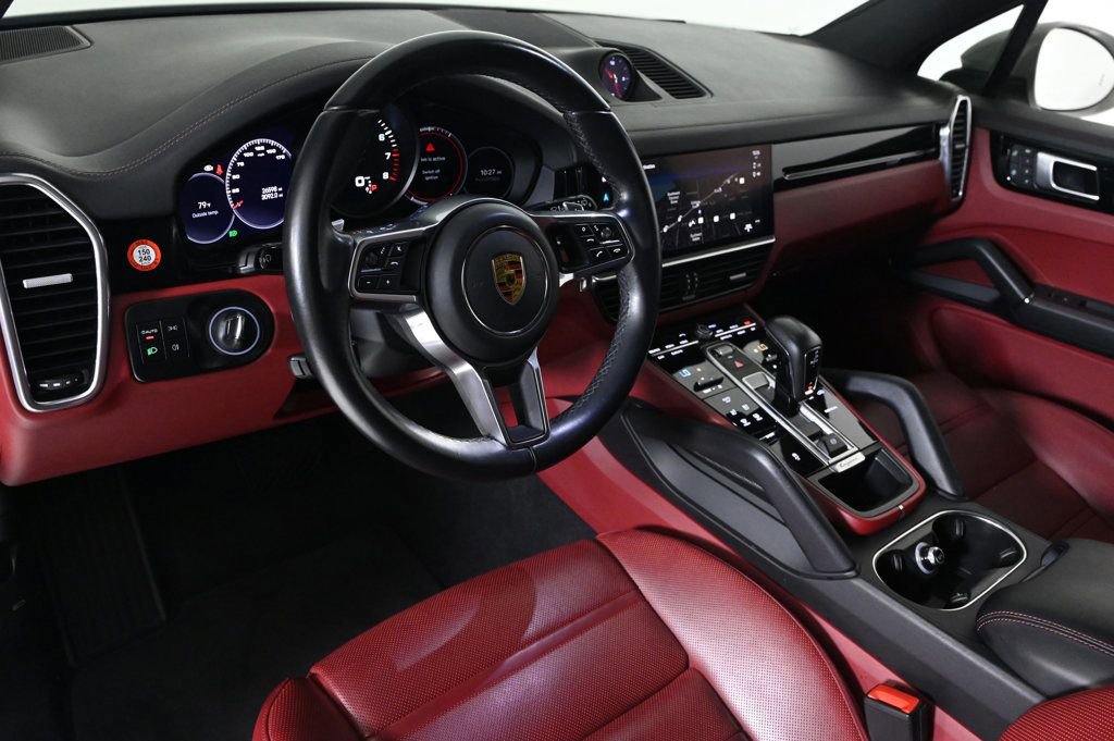 Certified 2022 Porsche Cayenne image 4
