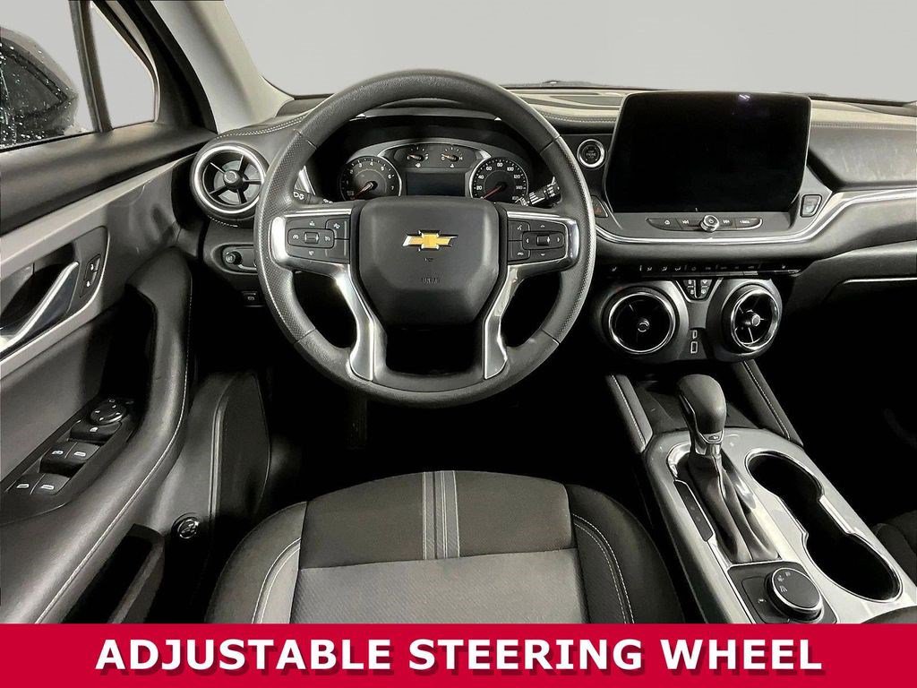 Used 2024 Chevrolet Blazer LT w/ Convenience Package FWD image 8