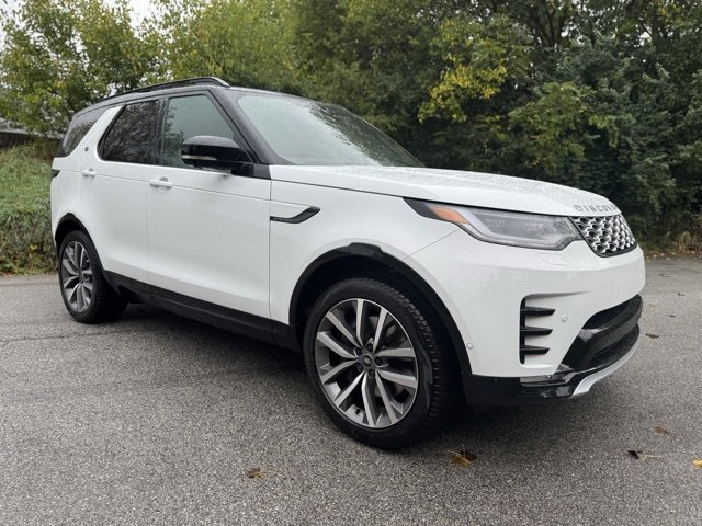 New 2026 Land Rover Discovery Limited Edition image 4