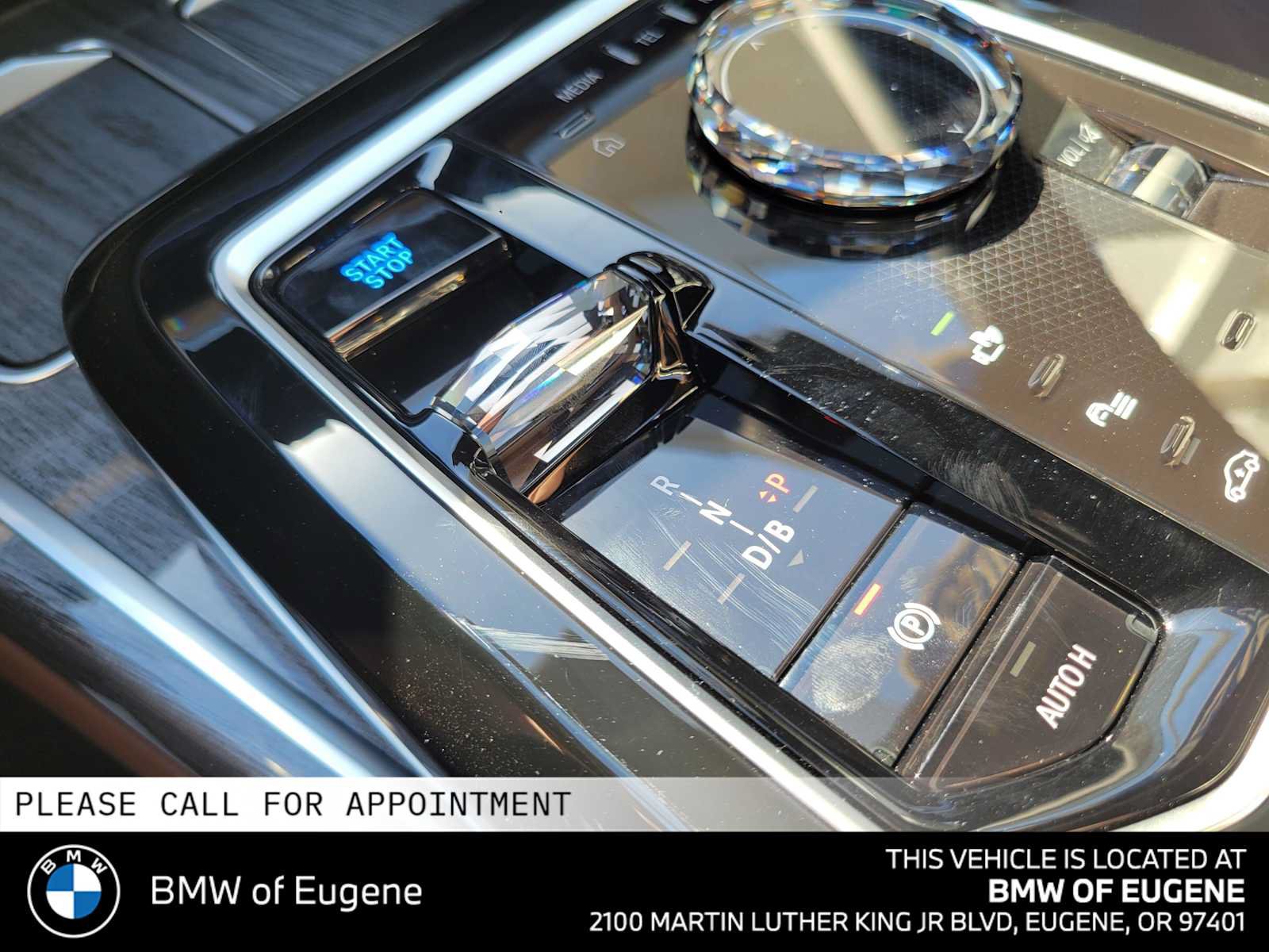 Used 2025 BMW i7 eDrive50 w/ M Sport Package RWD image 30
