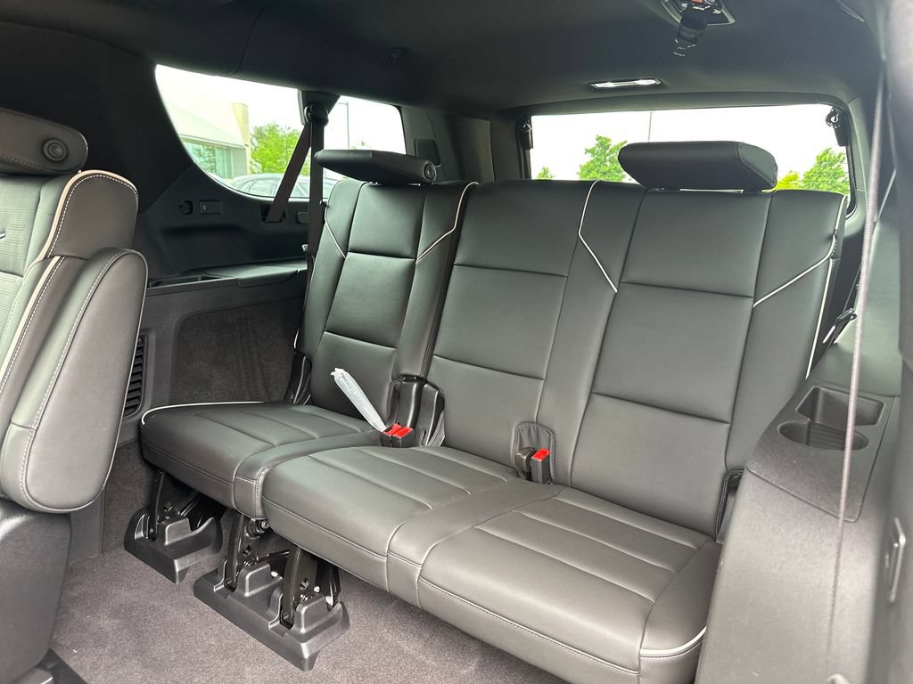 New 2026 Cadillac Escalade ESV Luxury w/ Touring Package AWD/4WD image 40