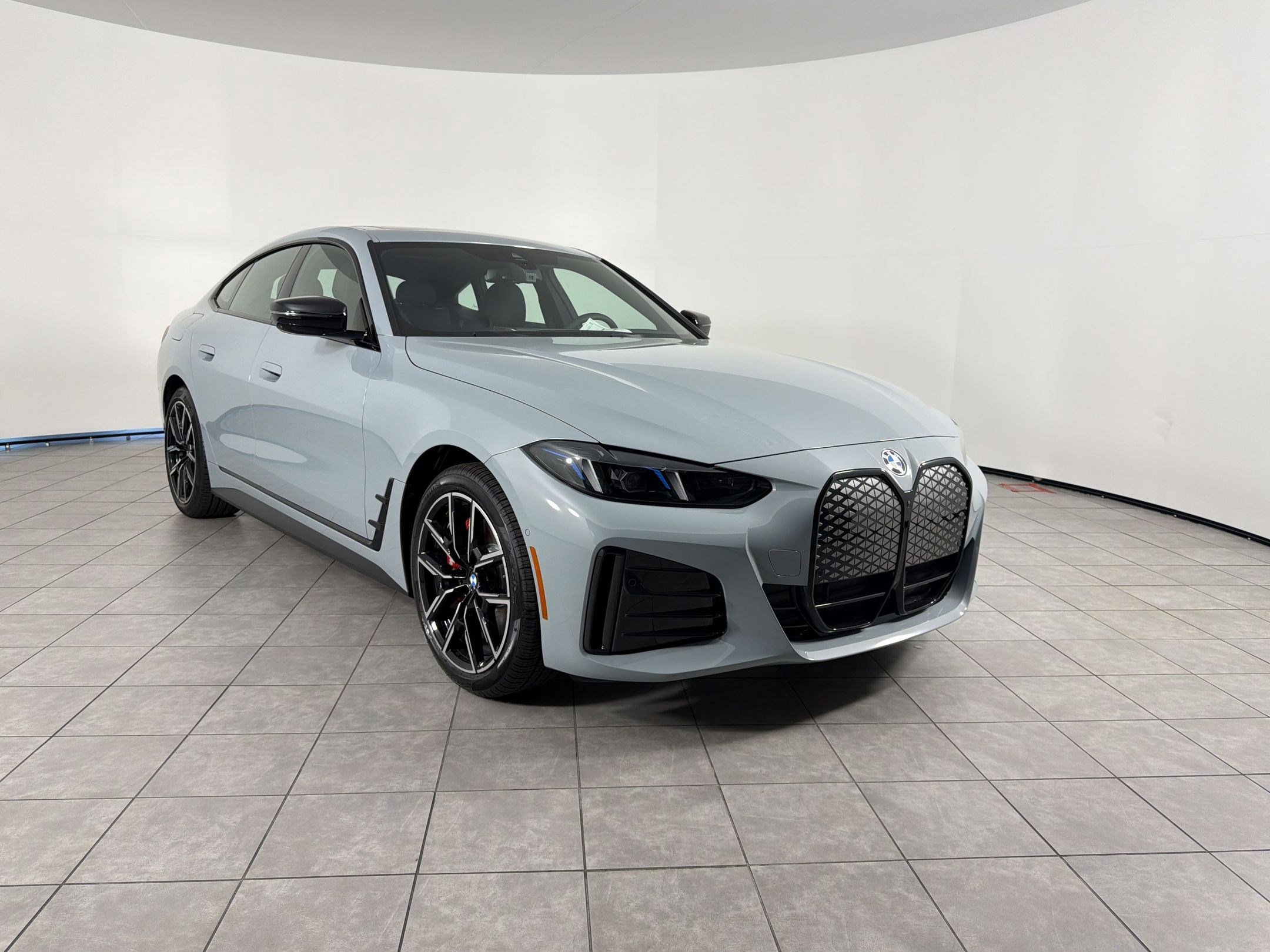 New 2026 BMW i4 eDrive40 w/ M Sport Package RWD image 6