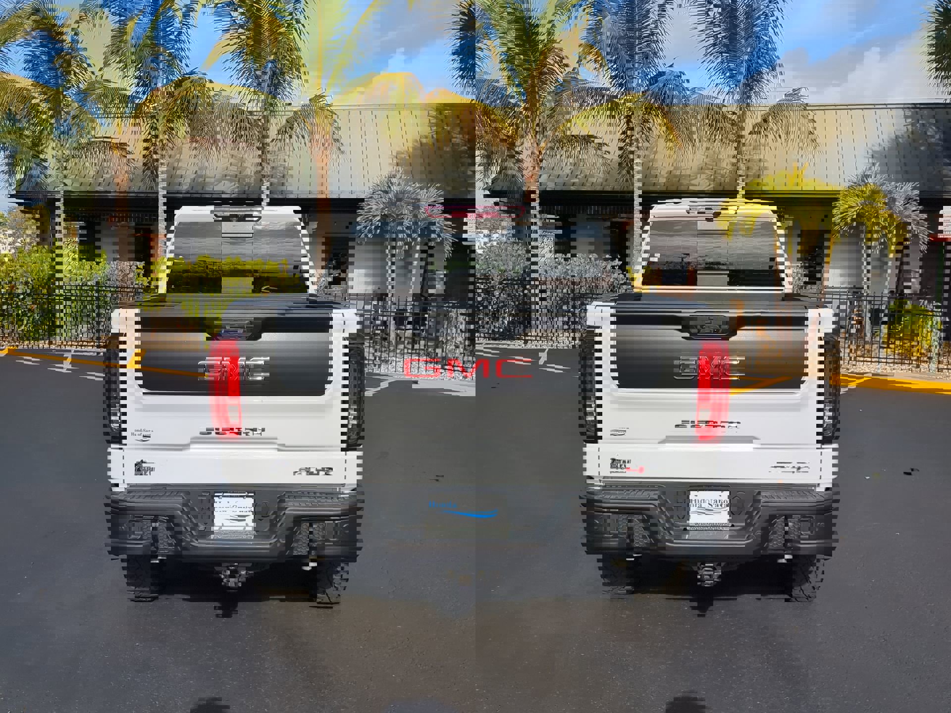 Used 2024 GMC Sierra 1500 AT4X w/ AT4X AEV Edition image 7