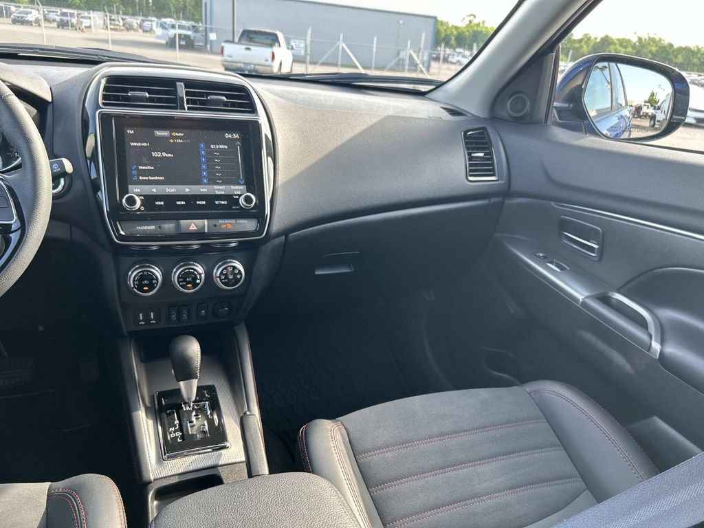 Used 2024 Mitsubishi Outlander Sport SE AWD/4WD image 18
