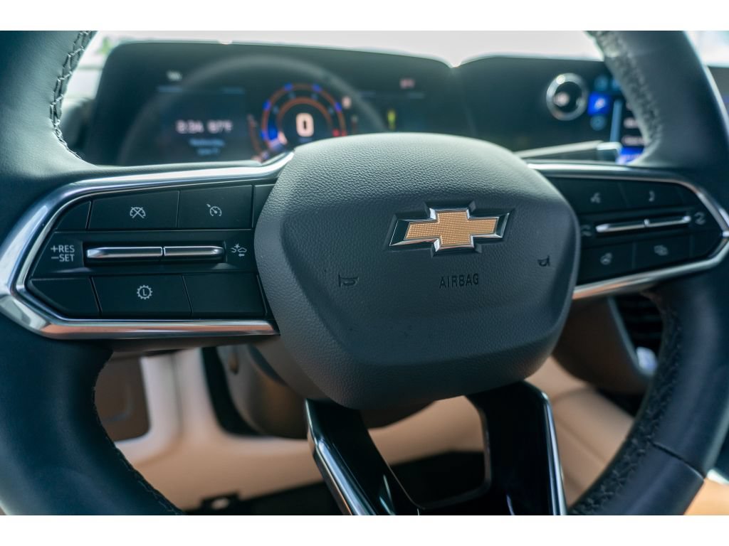 Used 2025 Chevrolet Tahoe Premier AWD/4WD image 34