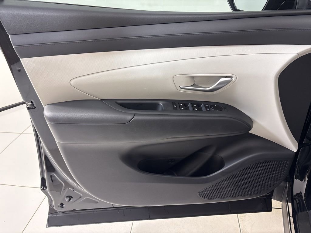 Certified 2025 Hyundai Tucson SEL FWD image 16