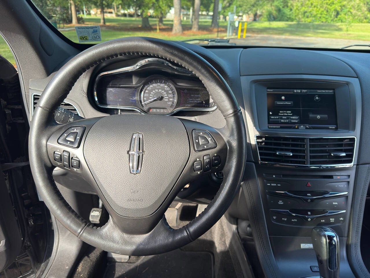 Used 2014 Lincoln MKT AWD image 21