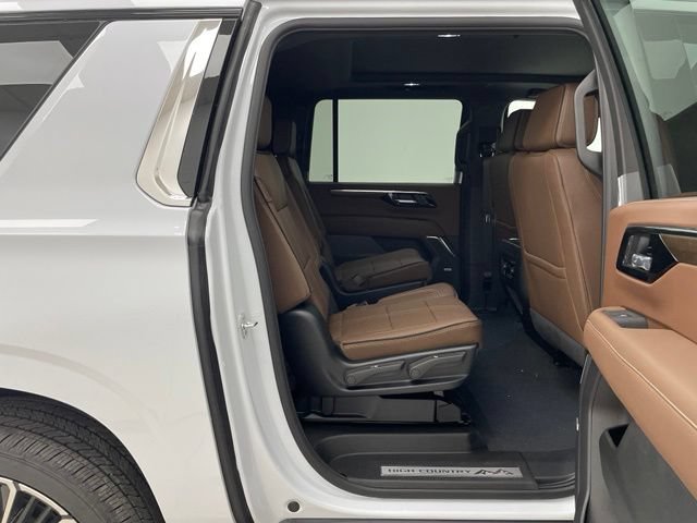 New 2026 Chevrolet Suburban High Country AWD/4WD image 16