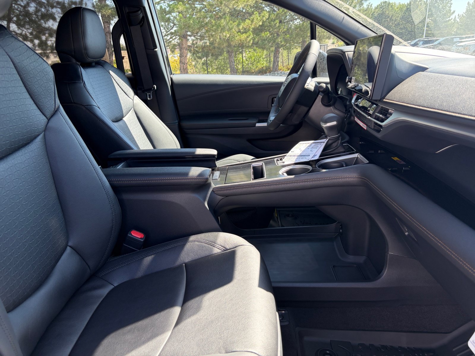 New 2026 Toyota Sienna XLE Woodland Edition AWD/4WD image 19