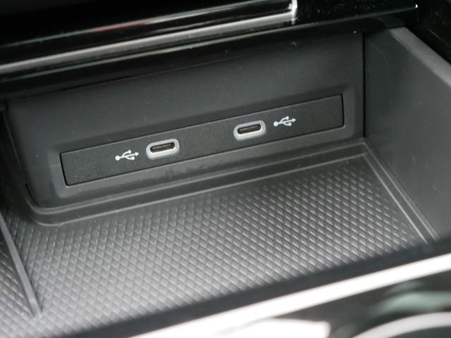 Certified 2025 Volkswagen Atlas SEL image 34