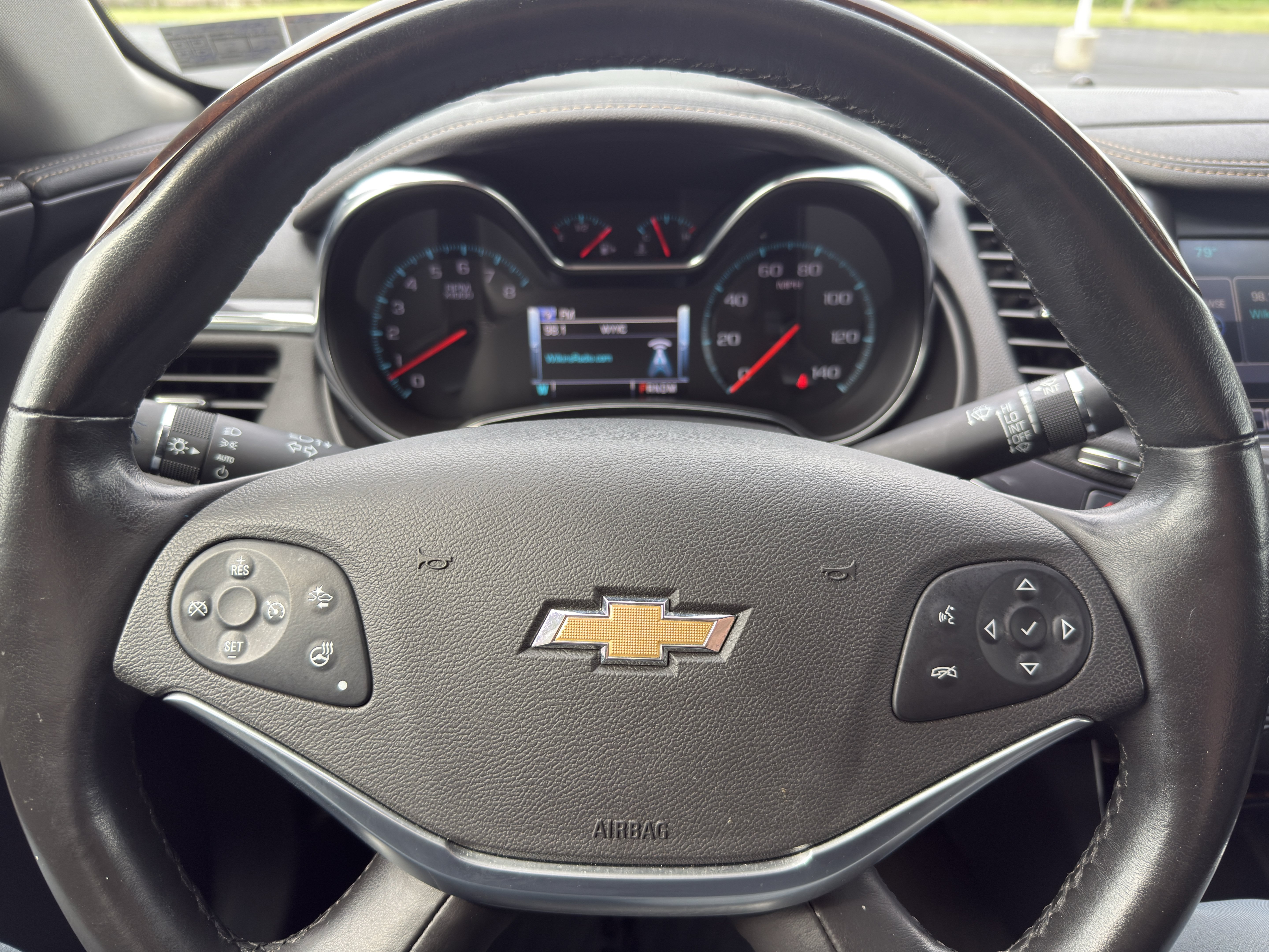 Used 2014 Chevrolet Impala LTZ FWD image 11