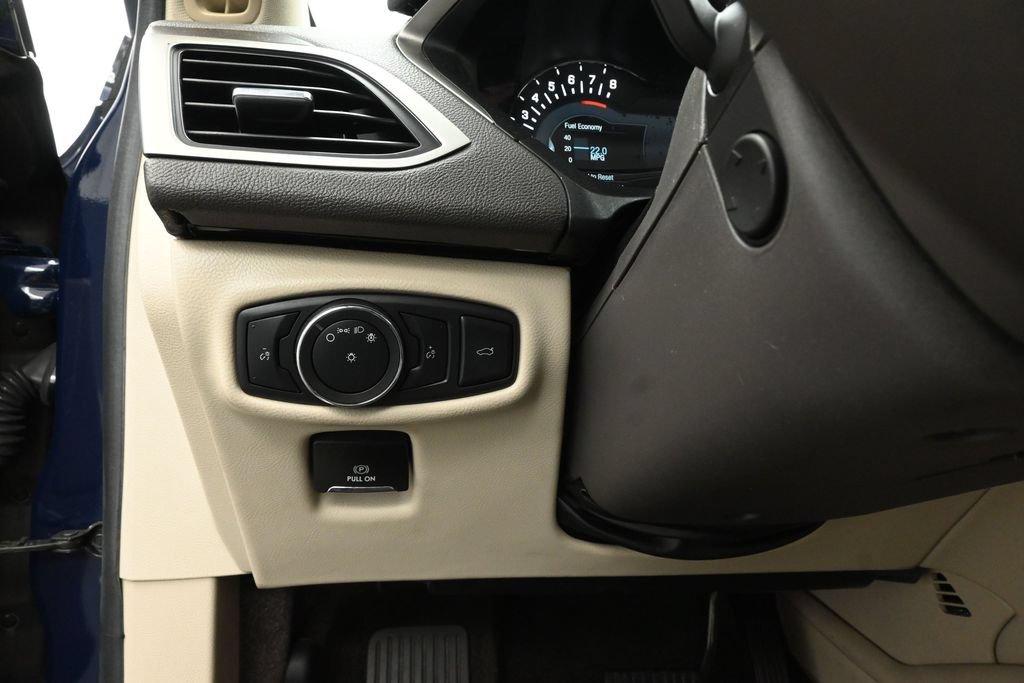 Used 2018 Lincoln MKZ Reserve FWD image 9