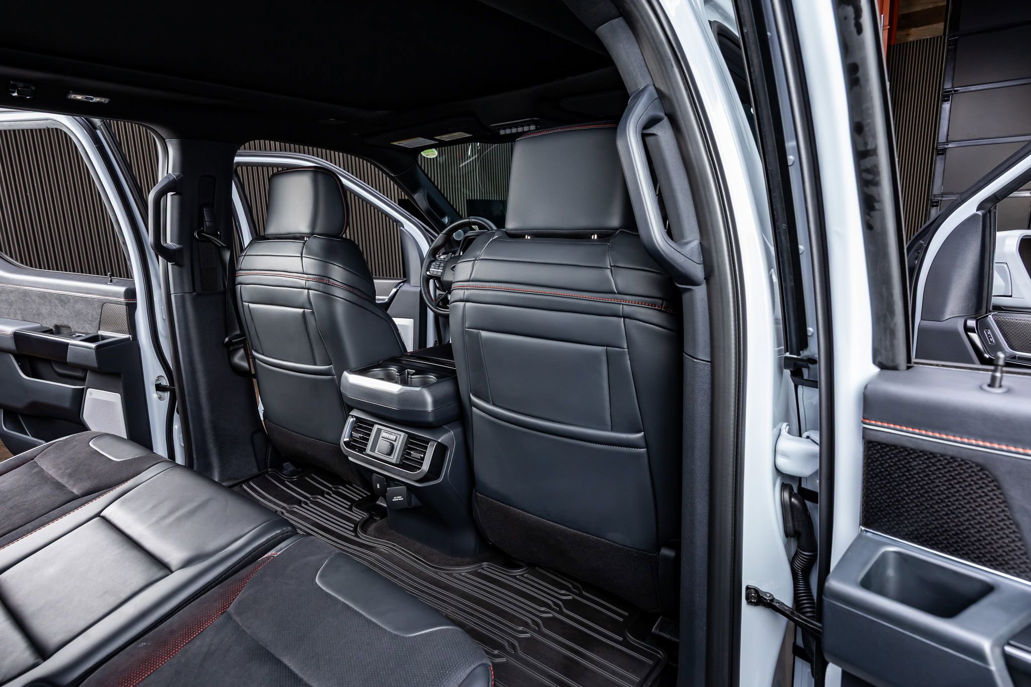 Used 2025 Ford F150 Raptor w/ Equipment Group 803A Raptor R image 32