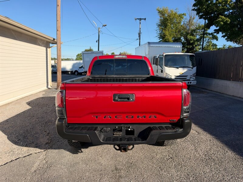 Used 2017 Toyota Tacoma TRD Off-Road AWD/4WD image 10