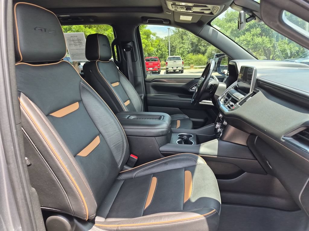 Used 2022 GMC Yukon AT4 w/ Technology Package AWD/4WD image 41