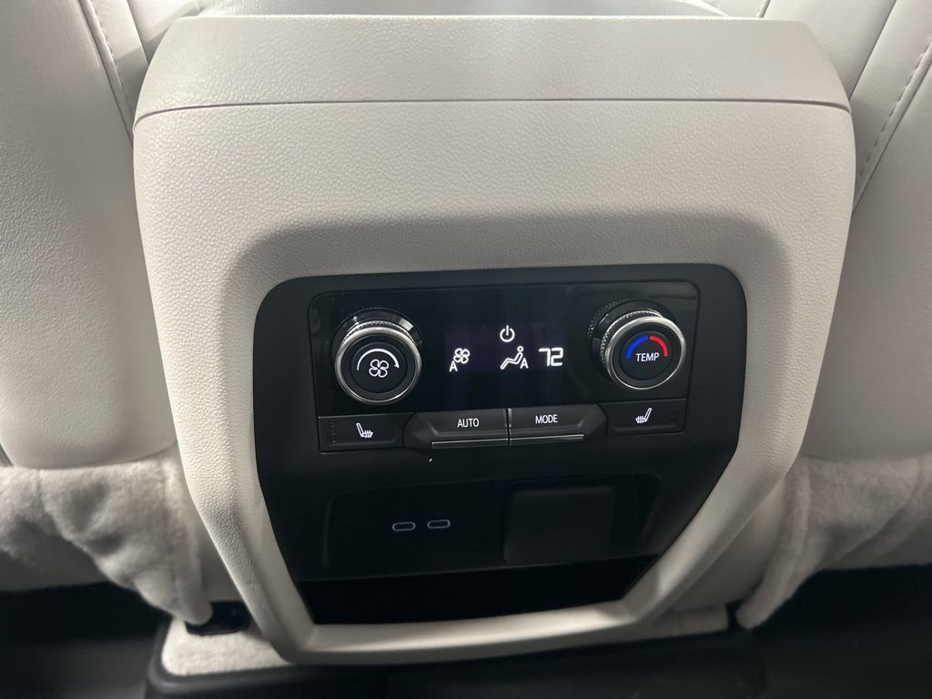 Used 2025 Buick Enclave Avenir w/ Super Cruise Package image 12