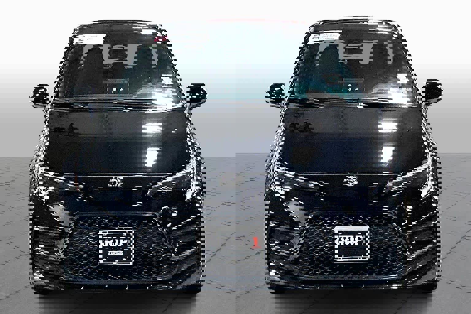 Certified 2025 Toyota Corolla SE image 3