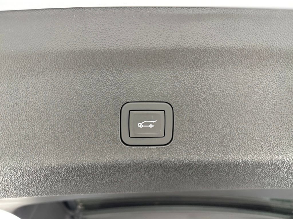 New 2026 GMC Yukon XL Denali w/ Sun & Power Step Package image 15