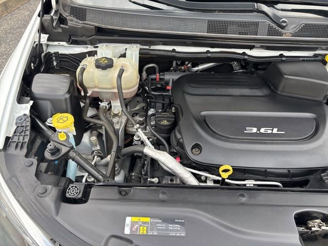 Used 2018 Chrysler Pacifica Touring-L Plus w/ Advanced Safetytec Group image 43