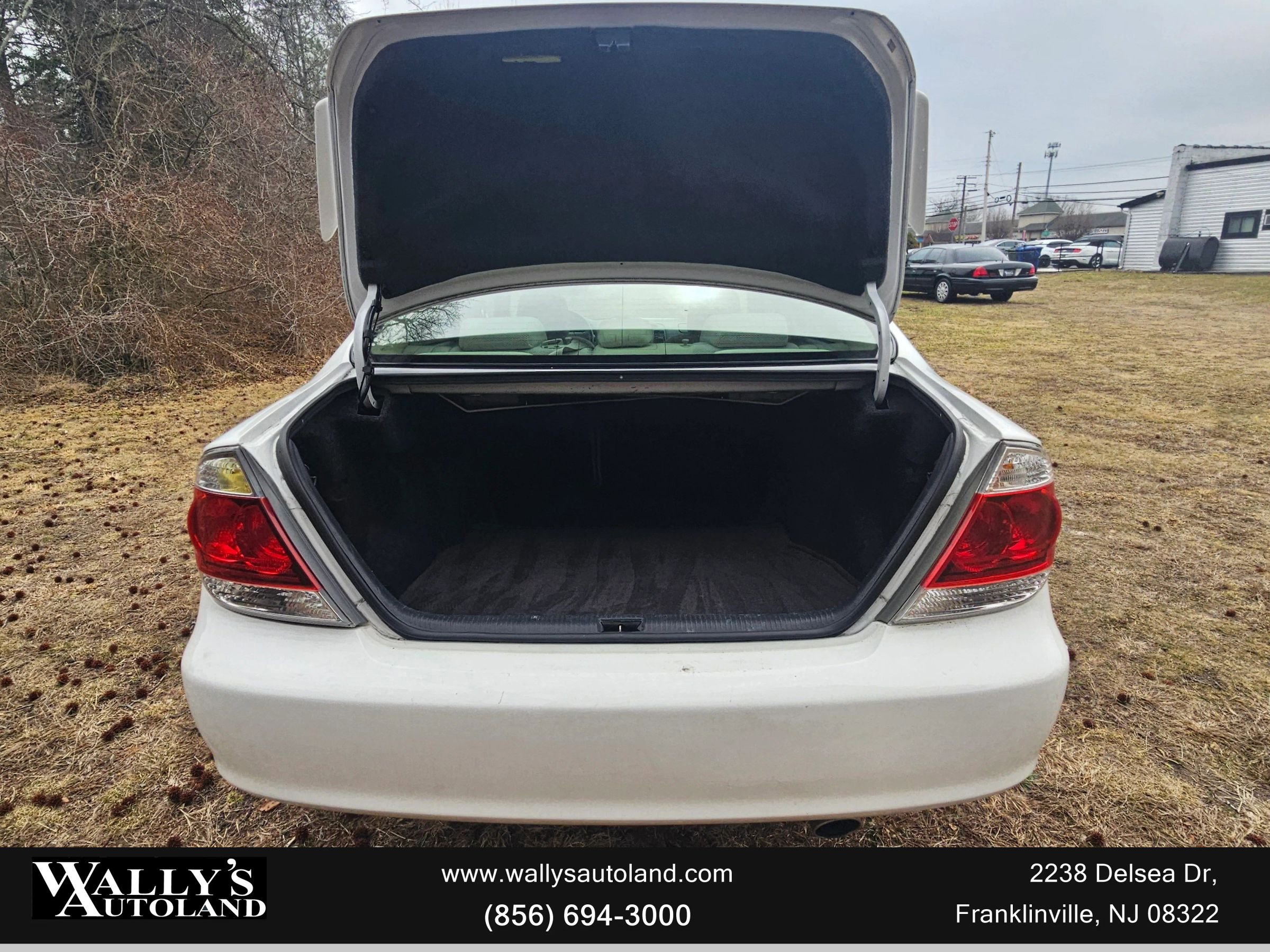 Used 2005 Toyota Camry SE FWD image 23