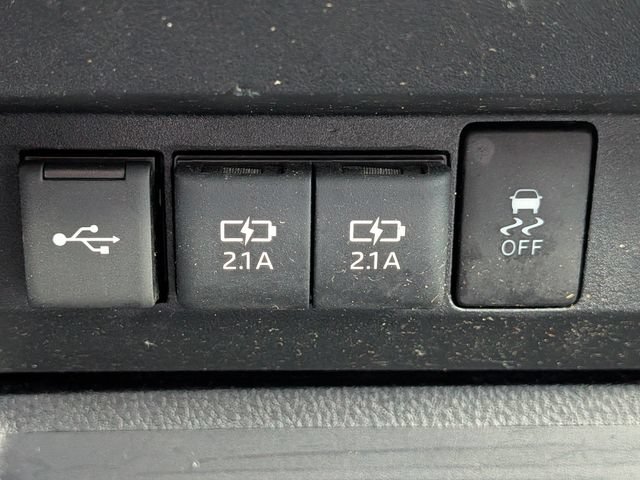 Used 2020 Toyota Tundra SR5 w/ SR5 Upgrade Package AWD/4WD image 21