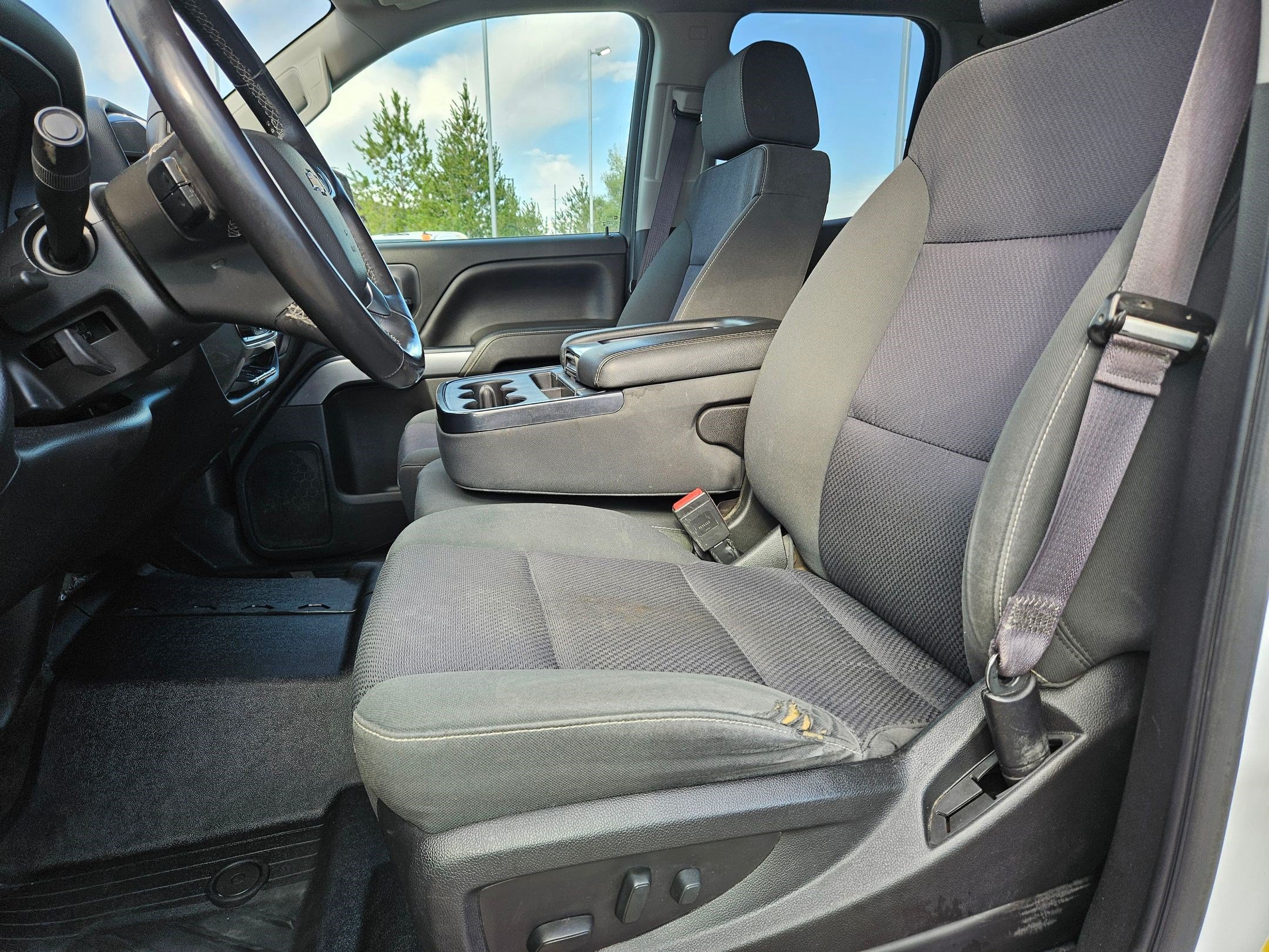 Used 2017 Chevrolet Silverado 1500 LT w/ All Star Edition AWD/4WD image 15