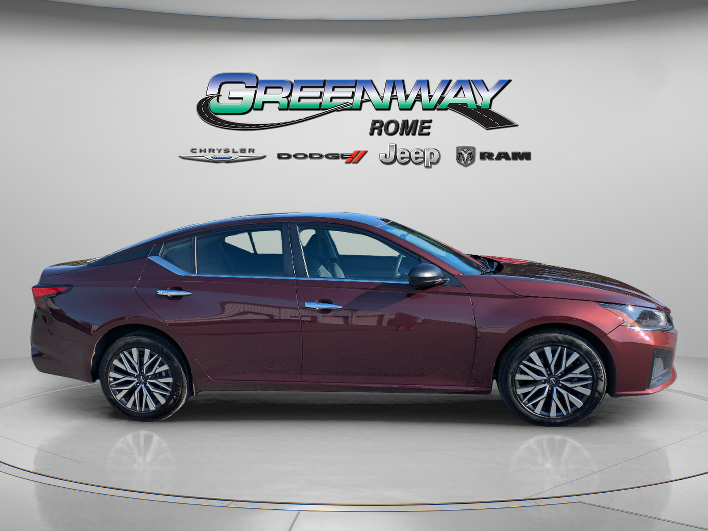 Used 2025 Nissan Altima 2.5 SV AWD/4WD image 8