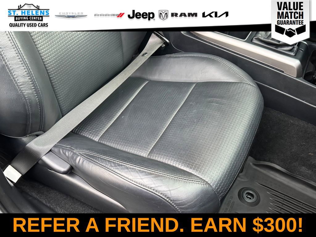 Used 2020 Toyota Tacoma Limited image 32