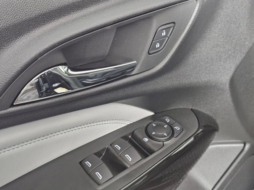 New 2026 Chevrolet Trax LT w/ LT Convenience Package FWD image 24