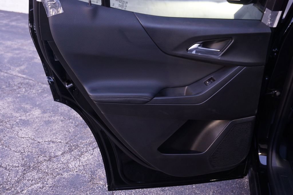 New 2026 Chevrolet Equinox LT FWD image 24