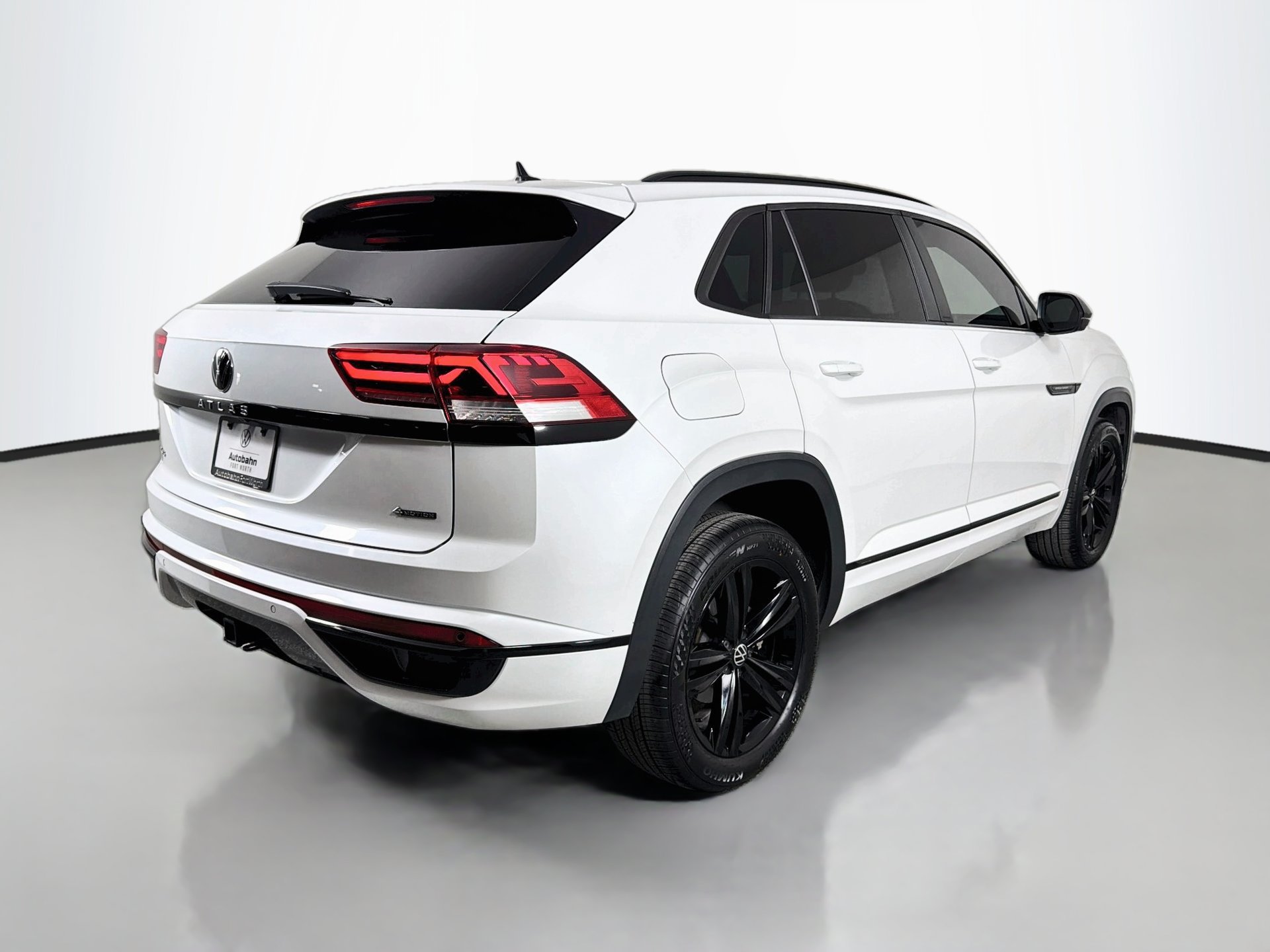Used 2023 Volkswagen Atlas Cross Sport SEL R-Line AWD/4WD image 5