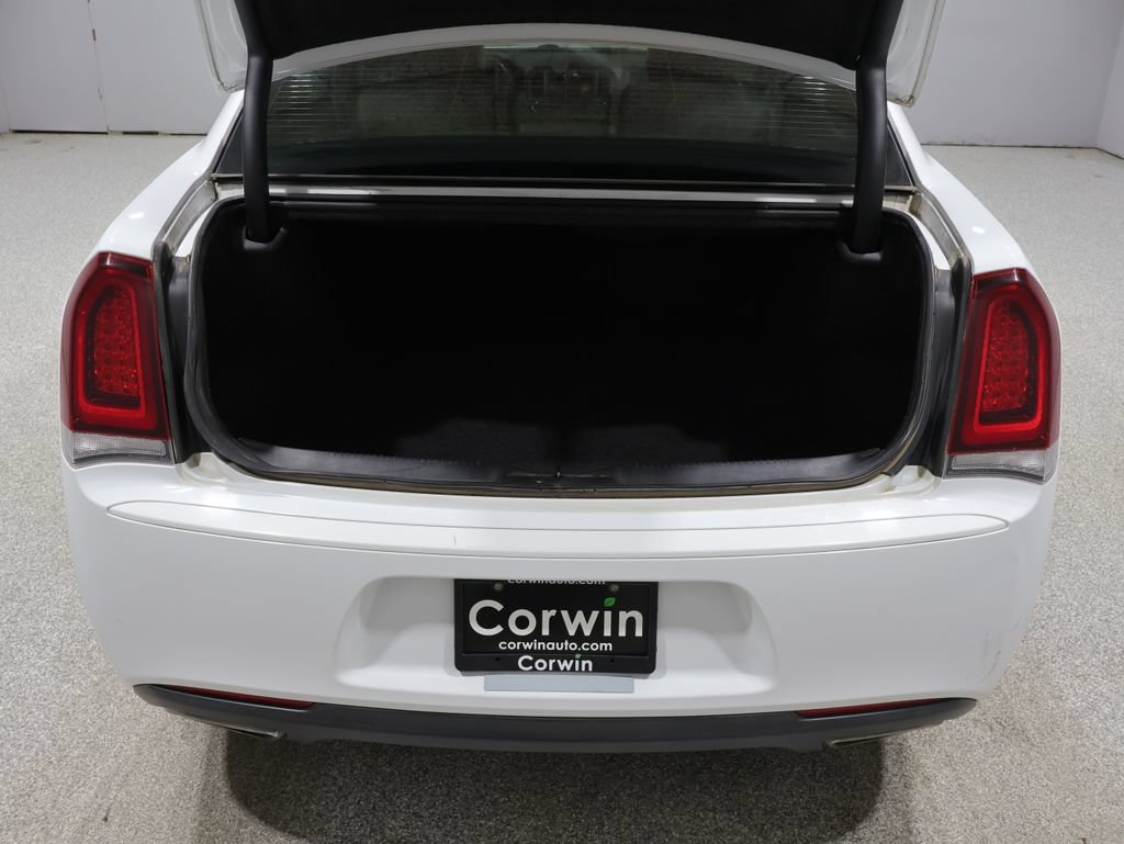 Used 2018 Chrysler 300 S AWD/4WD image 20