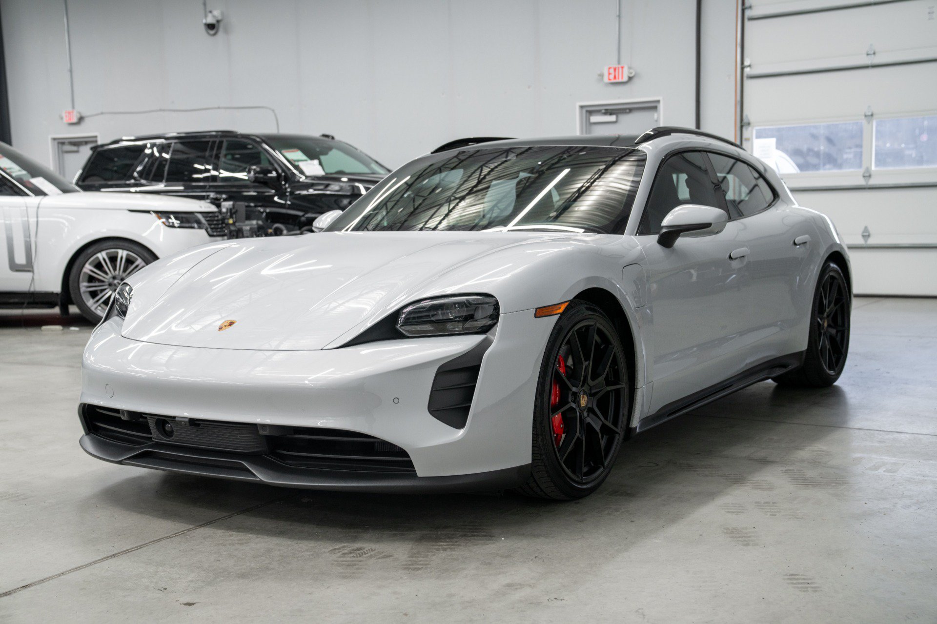 Used 2022 Porsche Taycan GTS AWD/4WD image 5