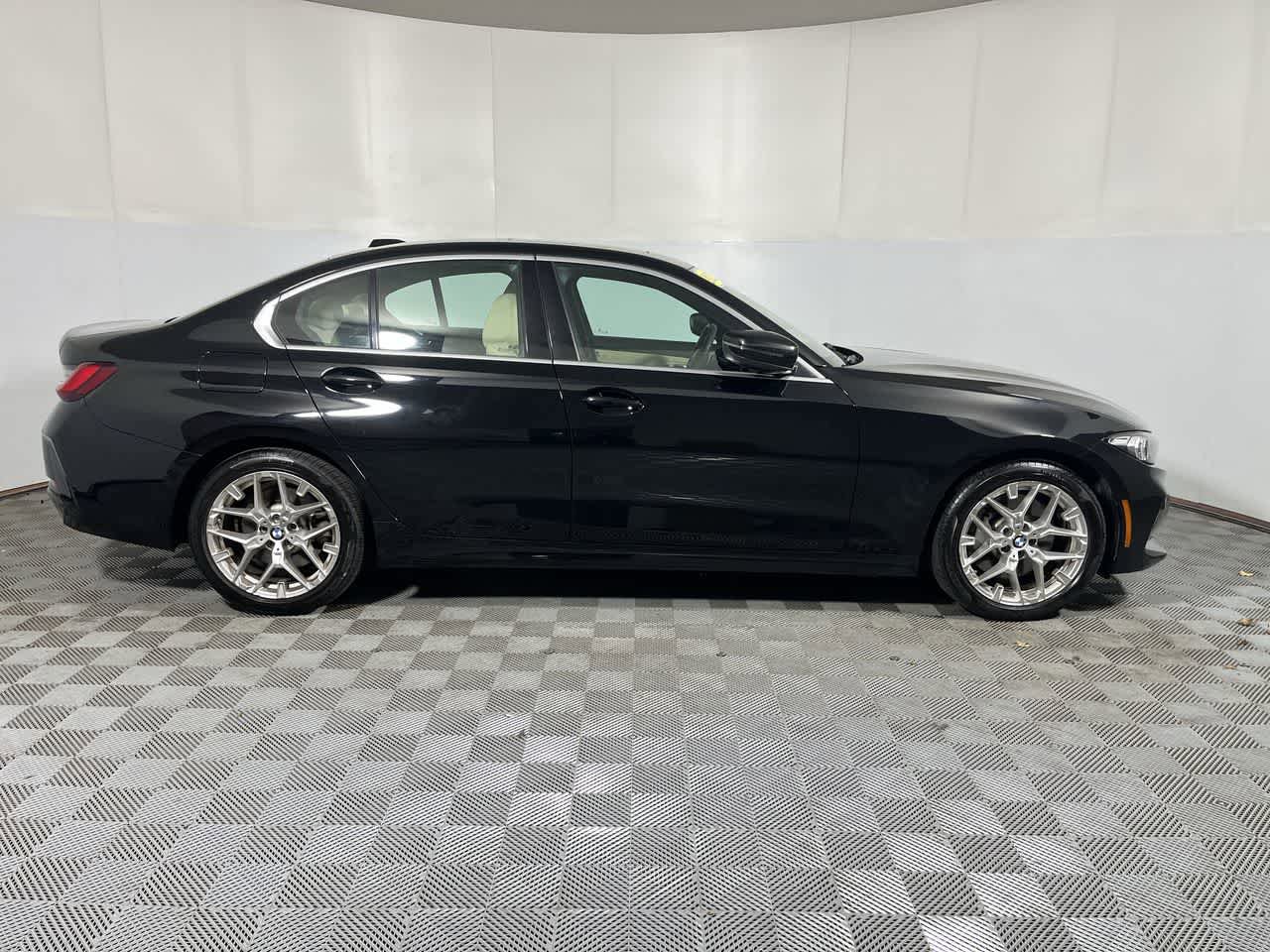 Used 2025 BMW 330i Sedan RWD image 9