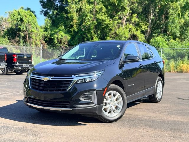 Used 2024 Chevrolet Equinox LT FWD image 2