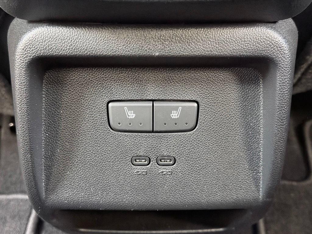 Used 2024 Chevrolet Equinox EV RS FWD image 23