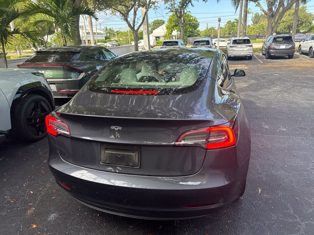 Used 2023 Tesla Model 3 Standard Range RWD image 5