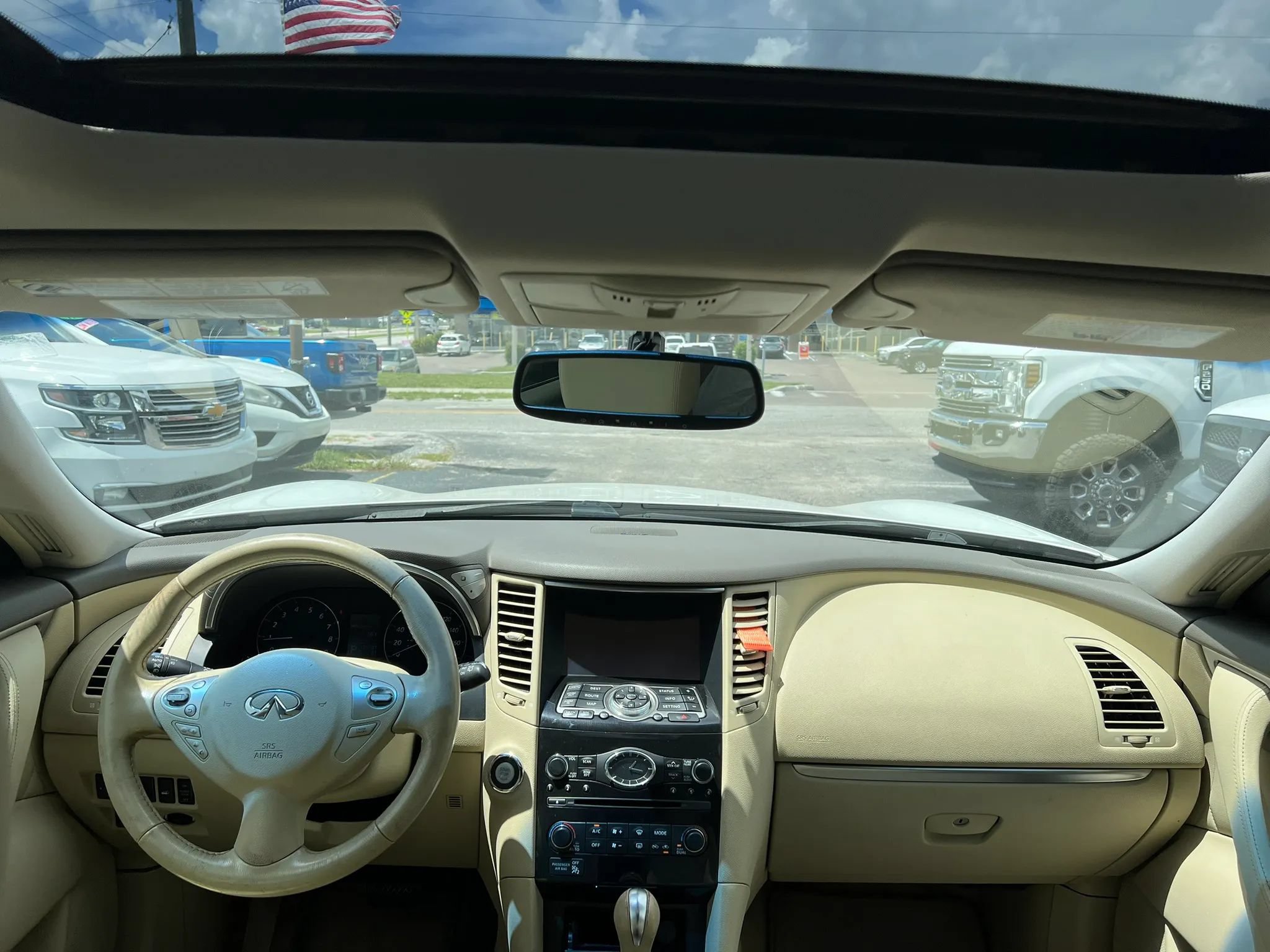 Used 2014 INFINITI QX70 AWD w/ Premium Package image 12