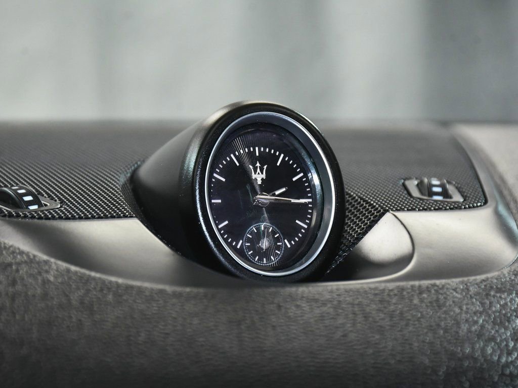 Used 2021 Maserati Levante image 27