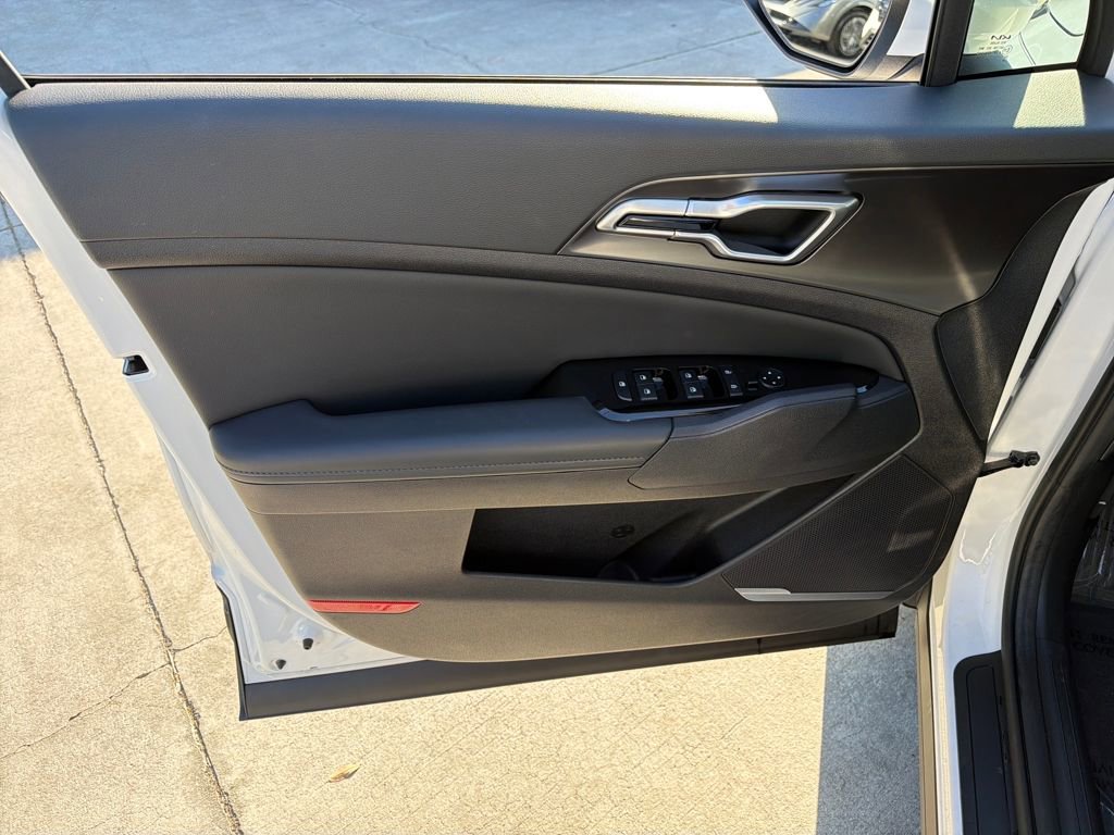 Used 2023 Kia Sportage EX image 15