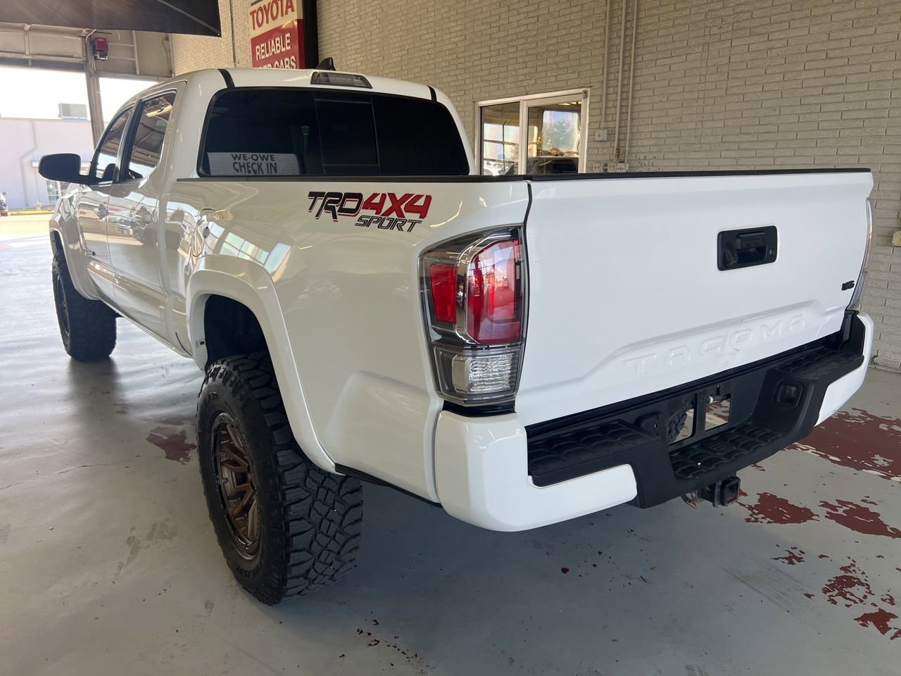 Used 2020 Toyota Tacoma TRD Sport AWD/4WD image 5