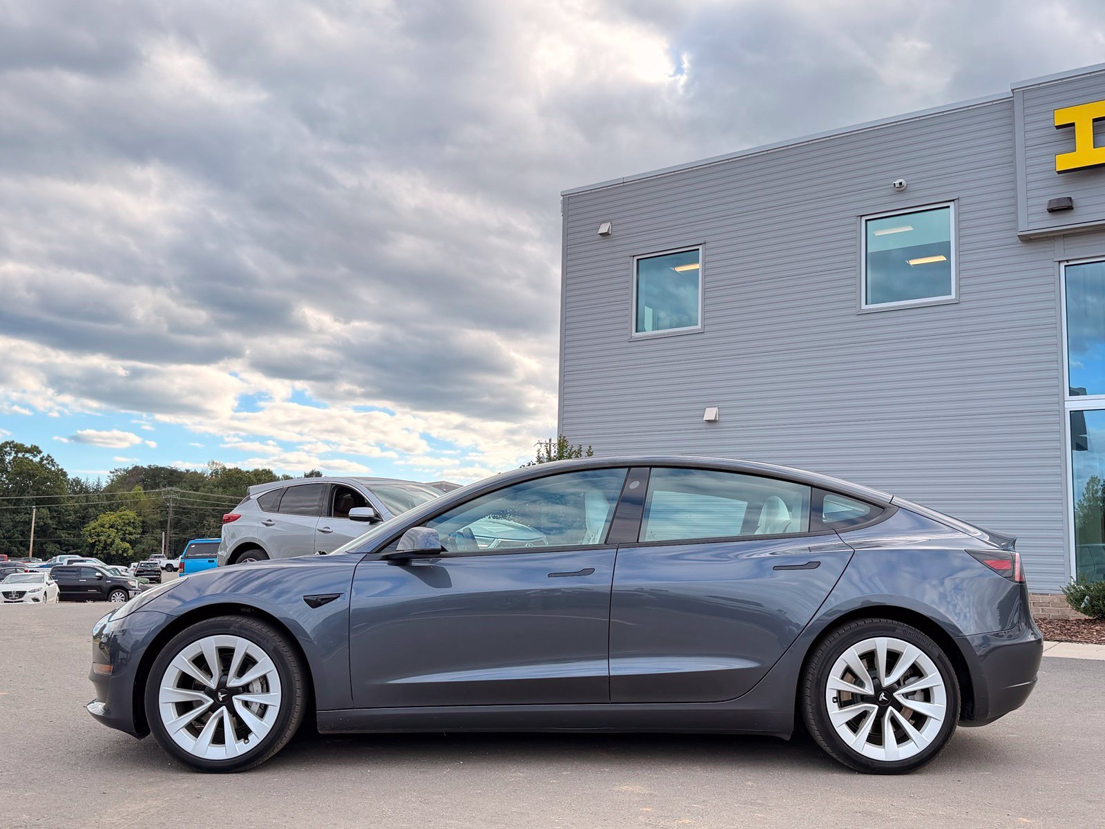 Used 2023 Tesla Model 3 Standard Range RWD image 11