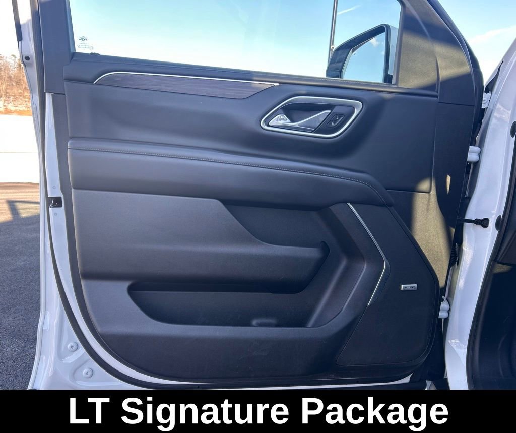 Used 2021 Chevrolet Tahoe LT w/ LT Signature Package image 19