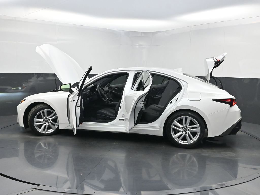 Used 2023 Lexus IS 300 w/ Comfort Package RWD image 34