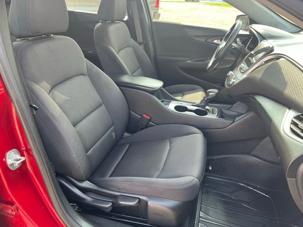 Used 2024 Chevrolet Malibu RS w/ LPO, Floor Liner Package image 13