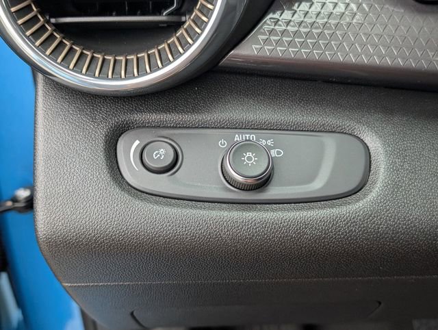 Used 2025 Chevrolet Trax ACTIV w/ Driver Confidence Package image 29